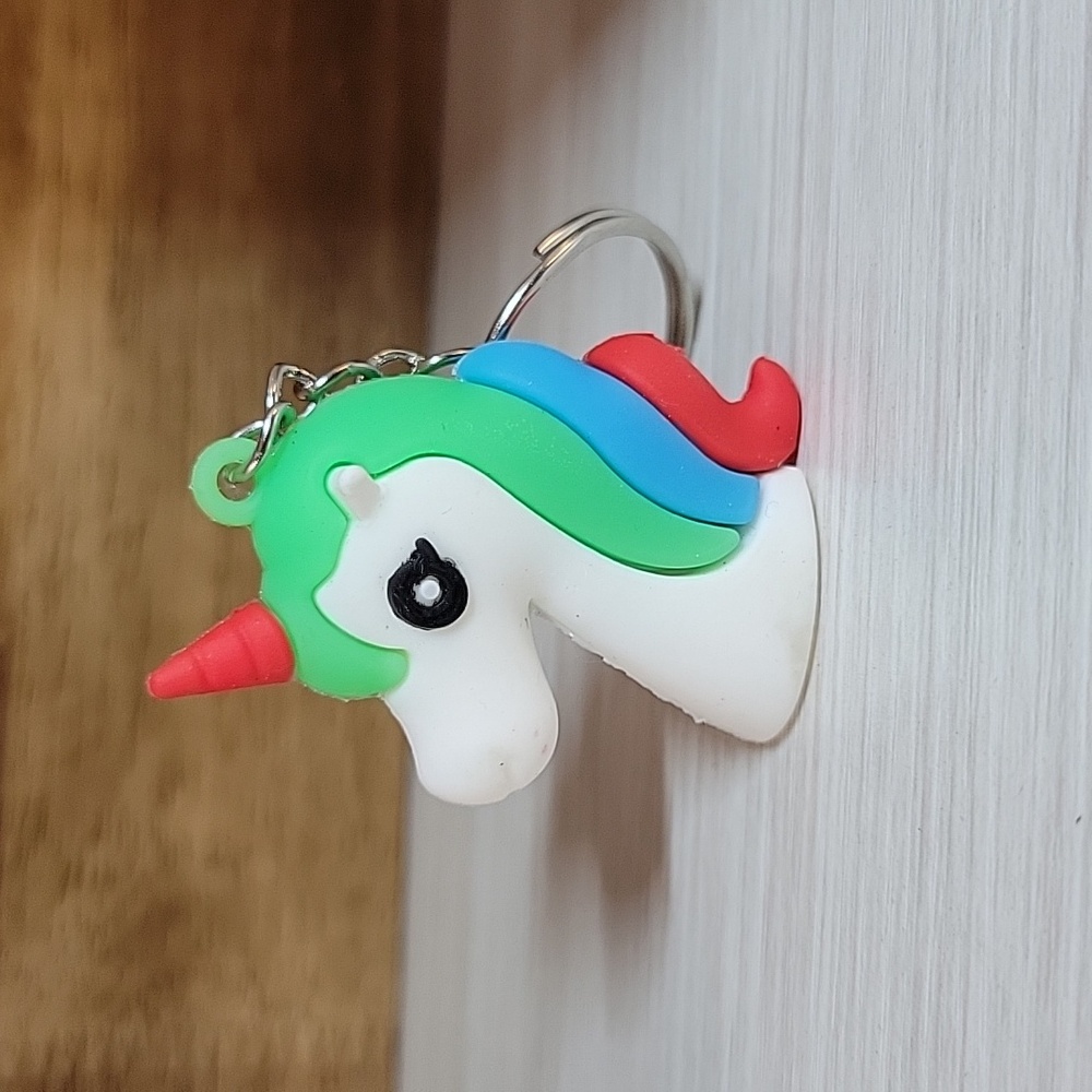 Y2K UNICORN KEYCHAIN